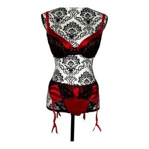 Gilligan & O'Malley Red and Black Lace Lingerie Set with Garter